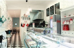 Pastelería Love Is Bakery